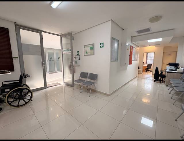 217M² MEDICAL SUITE TO LET IN GLENASHLEY